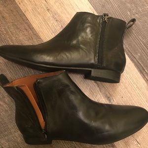 Gap - black leather booties with side zippers